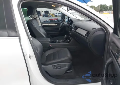 2014 Volkswagen Touareg 3.6L Sport from USA, damaged, VIN WVGEF9BPXED005205